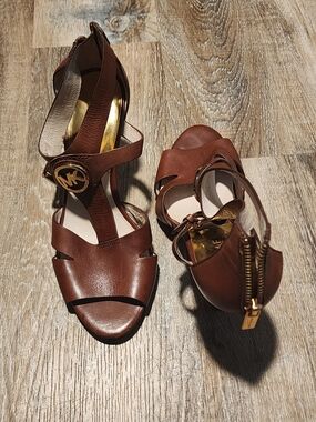 Michael Kors Brown Leather T-Strap Heeled Sandals